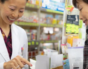 Hyphen Pharm Assist Photo i Stock